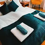 Rossalini With Free Parking Appartement Boedapest