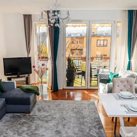 Rossalini With Free Parking Apartment *