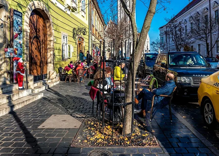 Rossalini With Free Parking